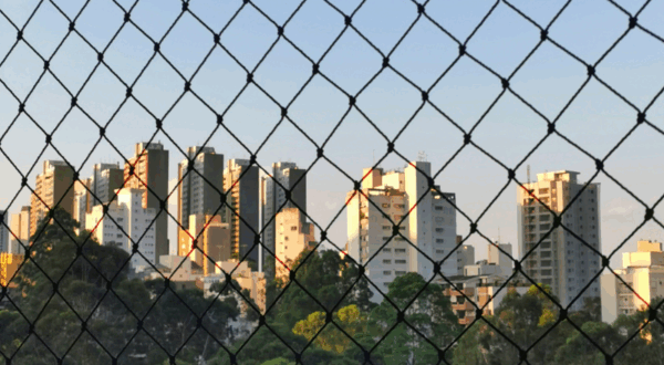 Como prevenir acidentes domésticos com redes de proteção