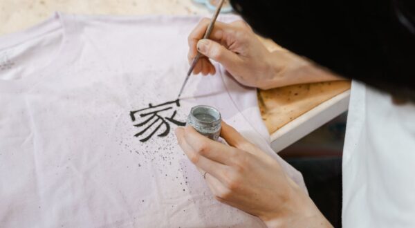 Personalização sob Demanda: Vantagens do Print-on-Demand Camisetas