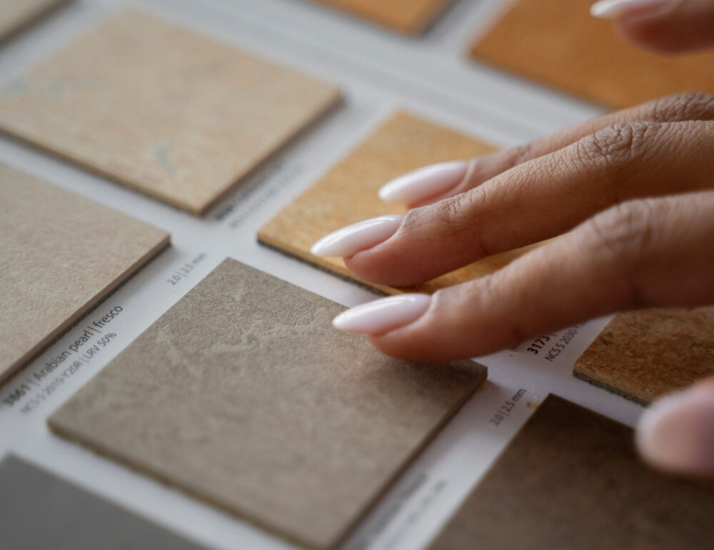 Porcelanato ou Vinílico: Qual escolher?